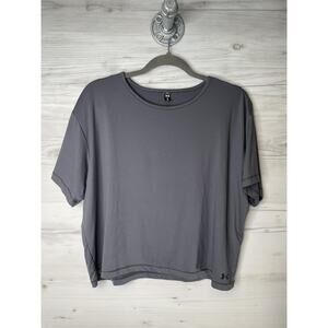 Under Armour Shirt Womens Medium Gray HeatGear Loose Athletic Short Sleeve Gym